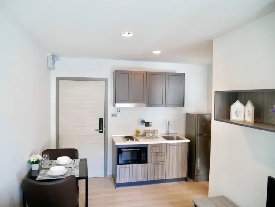 Condo for rent, Premio Quinto, 7th floor, separated room with facilities. Good like this, book now.