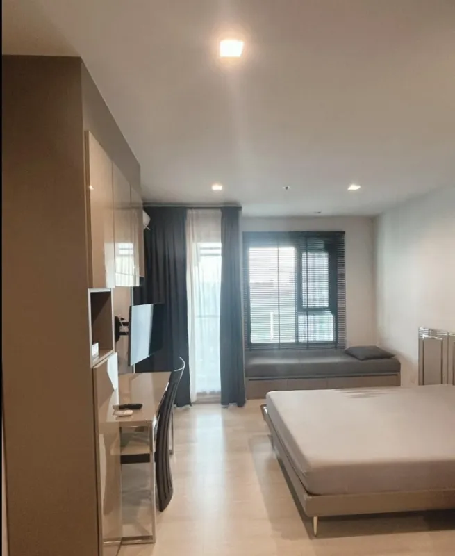 ขาย ให้เช่า คอนโด ไลฟ์ วัน ไวร์เลส ห้องสตูดิโอ ชั้น 21 ได้วิวสูง มาพร้อมราคาสุดคุ้ม รีบมาจับจองเลย