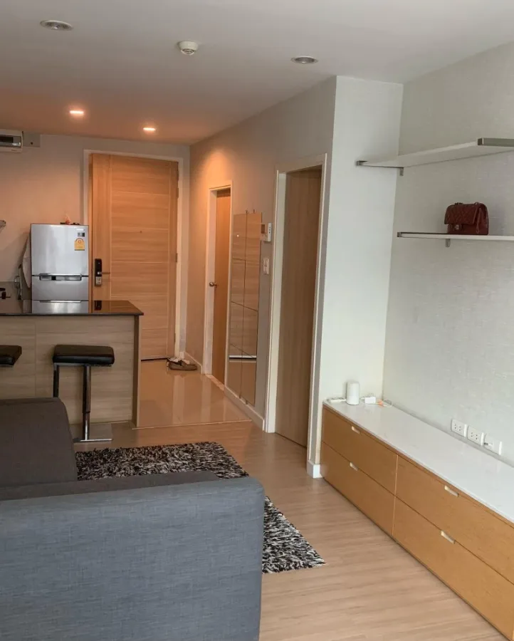 ขาย D 25 Thonglor Condominium ห้องกว้างสุดๆ ตกแต่งอย่างดี พร้อมเข้าอยู่ ไม่จองพลาดมาก