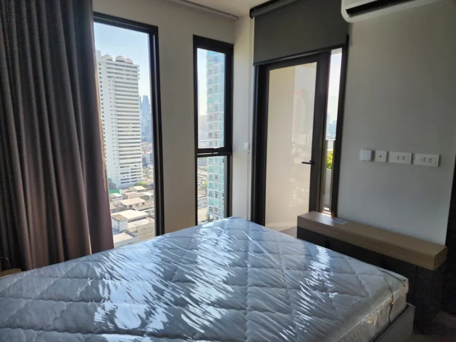 Rent a room Chapter Chula-Samyan, 21st floor, the most beautiful corner room, rare item, good like this, if you miss it, you will regret it.