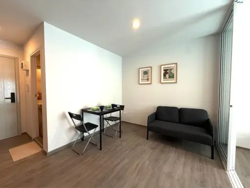For rent: Regent Home Bangna, fully furnished, beautiful view of Bangna intersection, highest floor, complete with furniture and appliances, nice to l