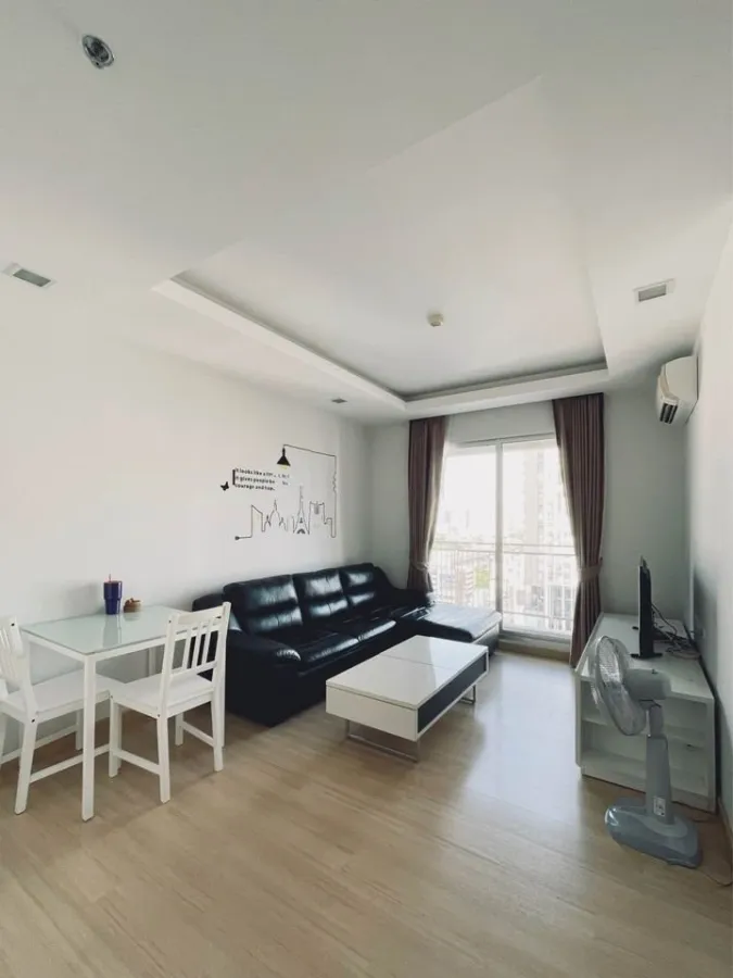 For rent, True Thonglor, 18th floor, open view, see all corners simple decoration ready Don't be afraid to reserve.
