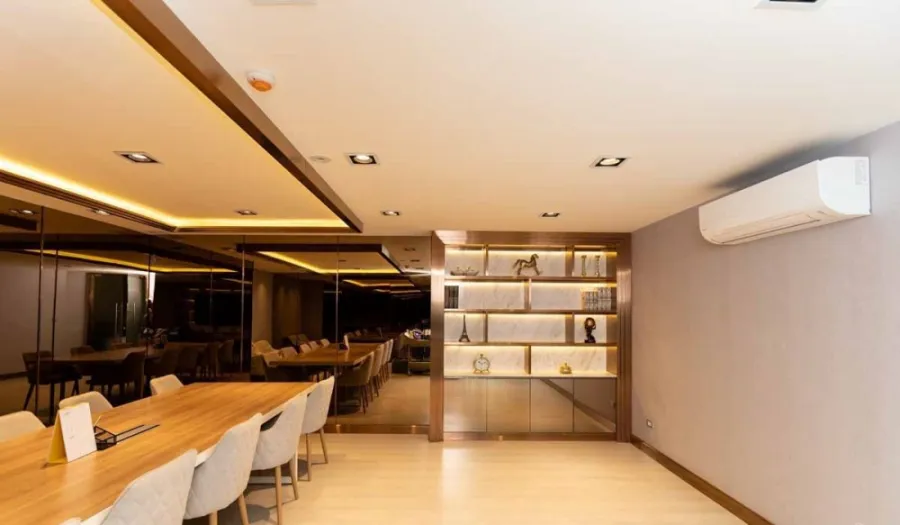 Rent a Vetara Sukhumvit 36, 2 bedrooms, complete facilities Book and not disappointed.