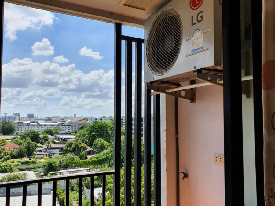 Condo for rent, Regent Home 15 Chaengwattana, 8th floor, everything is complete. You can carry your bag in.
