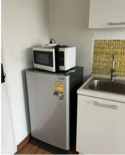 For rent: S Condo Samut Sakhon, 1 bedroom, 1 bathroom, 3rd floor, not high-rise, comes with a great price. If you miss it, you'll regret it later.