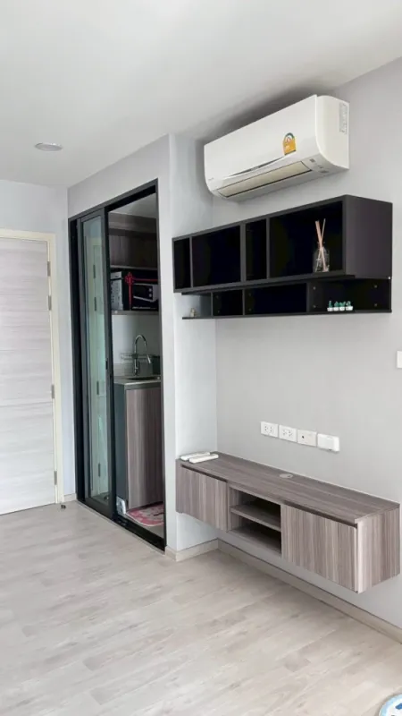 ขายด่วนๆ The Origin Sukhumvit 105 ห้องพร้อมอยู่ ชั้น8 วิวสระว่ายนํ้า ราคากันเอง มาจับมาจองเป็นเจ้าของได้แล้ว