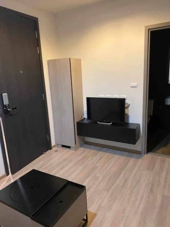 For rent!! Condo The Base Garden-Rama 9, beautiful design condo, outstanding, complete facilities, don't miss it!!