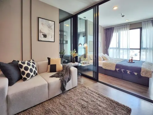 Sell The Base Park East, 12A floor, beautifully decorated room, super cool, fully furnished, ready to move in. Book now, don't miss it.