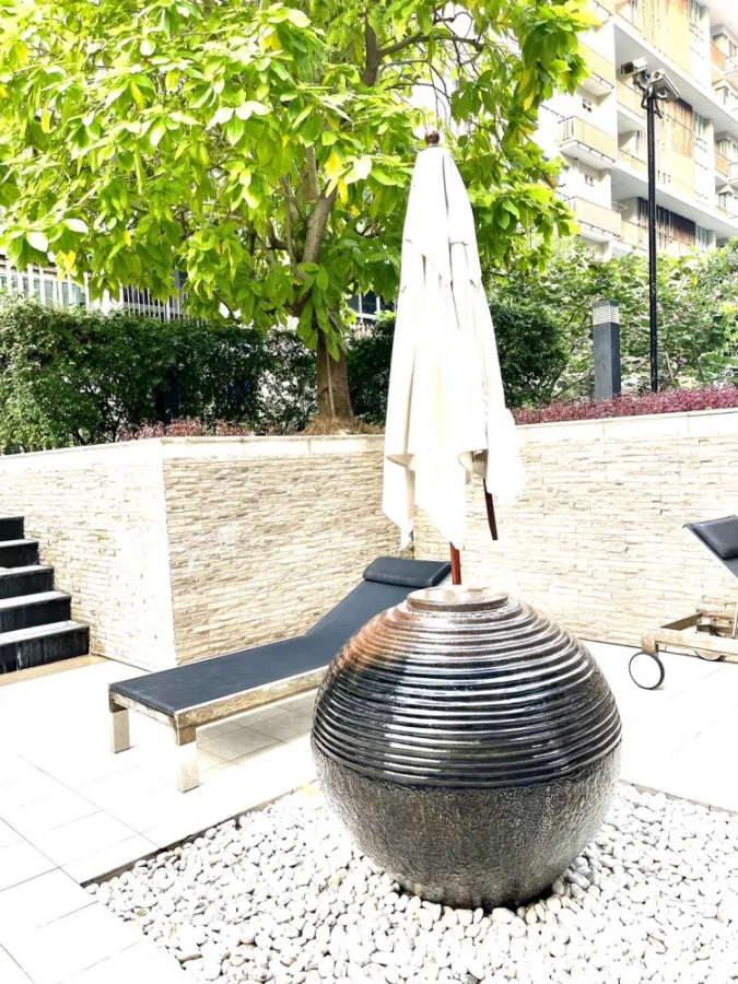 Urgent rent !! The Condo The Clover Thonglor Condo, good location, ready to stay, convenient to travel, do not miss !!