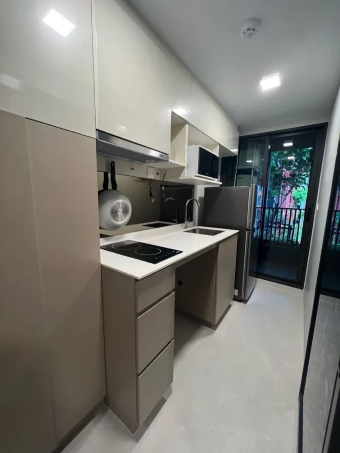 For rent: The Privacy S101, 5th floor, fully furnished, nice room, hurry and reserve now before it's gone.