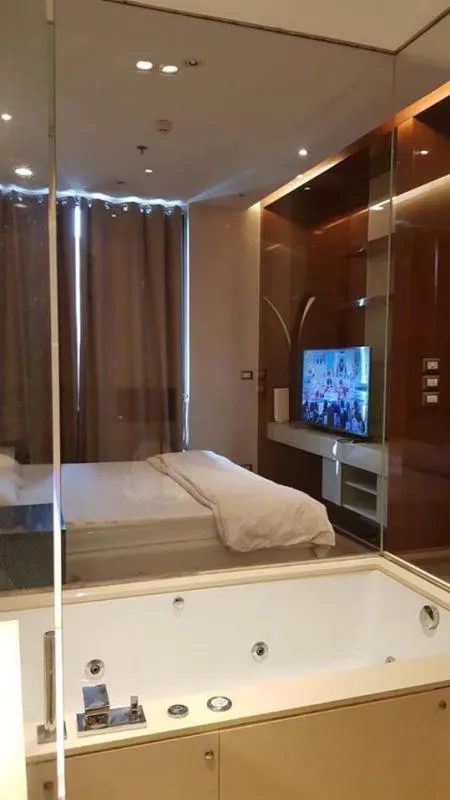 ขาย คอนโด ดิ แอดเดรส สุขุมวิท 28 ชั้นสูง พร้อมเฟอร์และเครื่องใช้ไฟฟ้าครบครัน 
