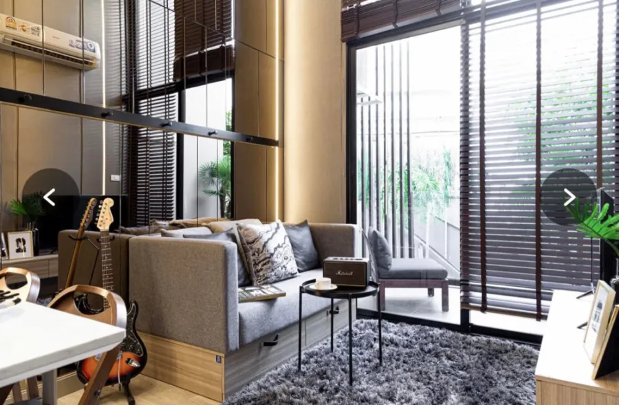 Sale down payment, Altitude Unicorn Condo, Sathorn - Thapra, 21st floor, high ceiling, good location, fully furnished, hurry to reserve!!