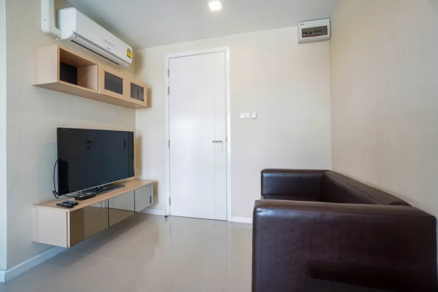 For Sale Jw Condo @ Donmuang ห้องโทนขาว สบายตา ราคาสบายกระเป๋า Built in อย่างดี พร้อม walk-in close