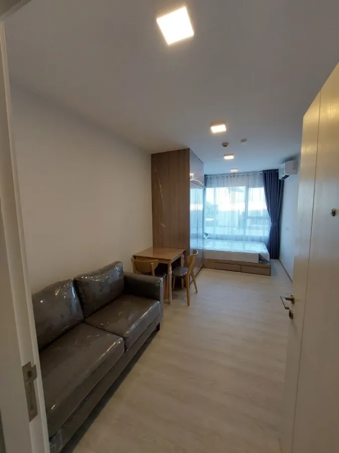 ให้เช่า Plum Condo Sukhumvit 62 ห้องสตูดิโอ ชั้น 5 เฟอร์นิเจอร์ครบครัน หิ้วกระเป๋าเข้าอยู่ได้เลยจ้า