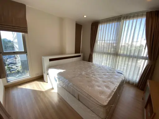 For rent, The Niche Citi Ladprao 130, corner room, city view, comes with complete furniture and elec images