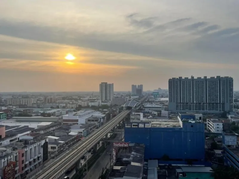 ขาย เดอะโพรดิจี้ เพชรเกษม 62 ทิศใต้ เป็นห้องมุม วิวรถไฟฟ้าและเมือง จองก่อน เป็นเจ้าของก่อนเลยจ้า