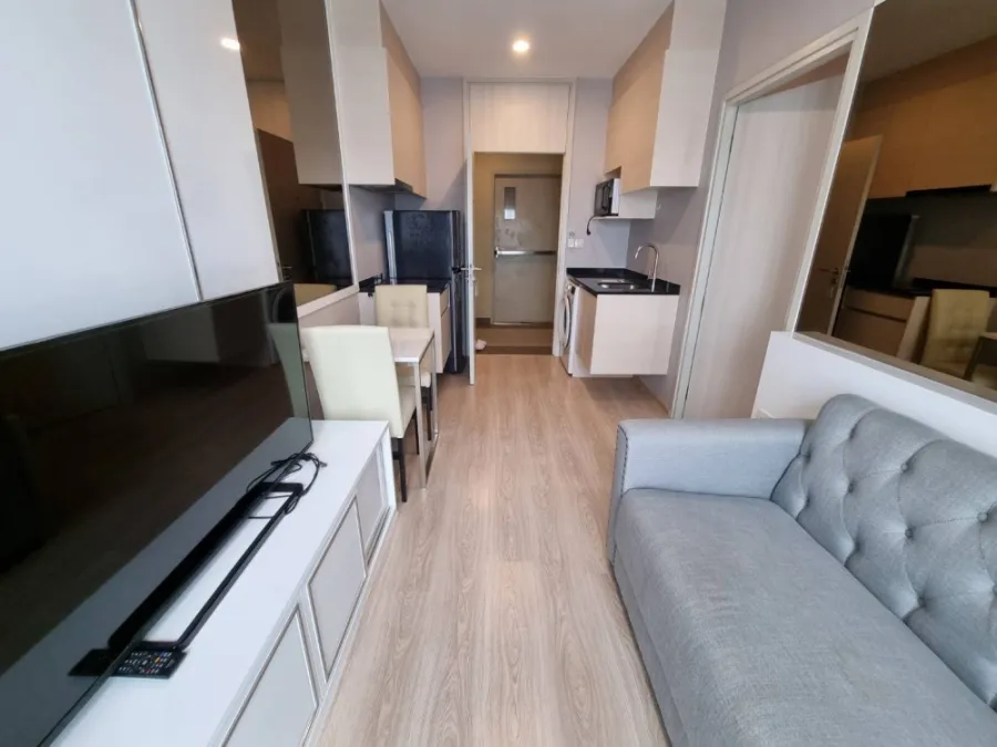 Condo for rent, Noble Revolve Ratchada, 31st floor, very beautiful room Built-in in the whole room Beautiful and good like this. Don't miss it.