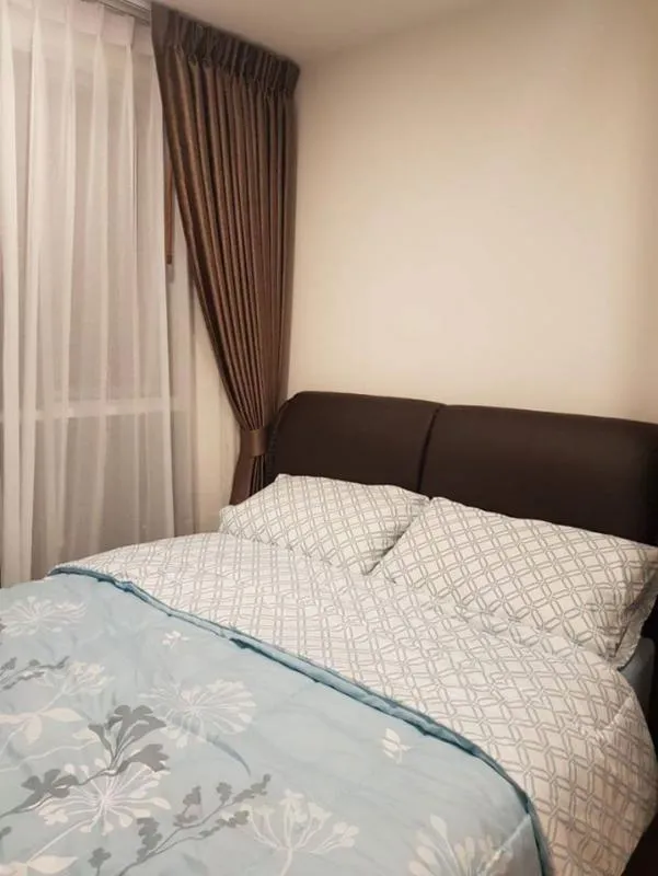 Rent lumpini place bangna km.3, 6th floor, building A, clean room. Fully furnished. The view of the pool is slow.