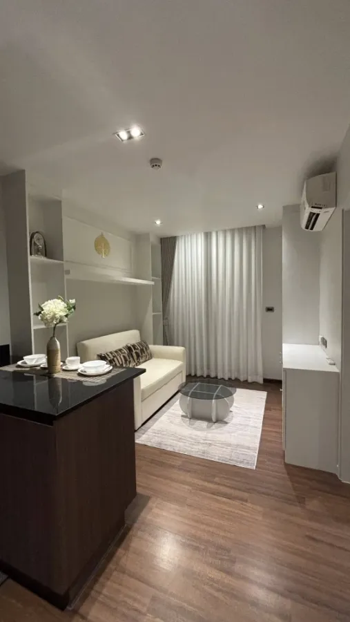 Selling U Charoen Residence Town in Town, a minimalist condo with a private atmosphere. Ready to move in.