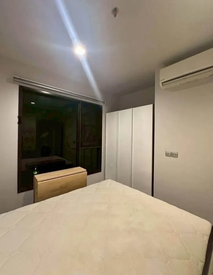 For sale/rent: Life Asoke-Rama 9, 9 rooms ready to move in, fully furnished, appliances included. Come and own it today, don't miss out!