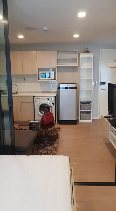 Condo for rent, Wynn Ladprao-Chokchai 4, 4th floor, 2 bedrooms, pool view, spacious room, very beautiful decoration, move in, don't miss it.