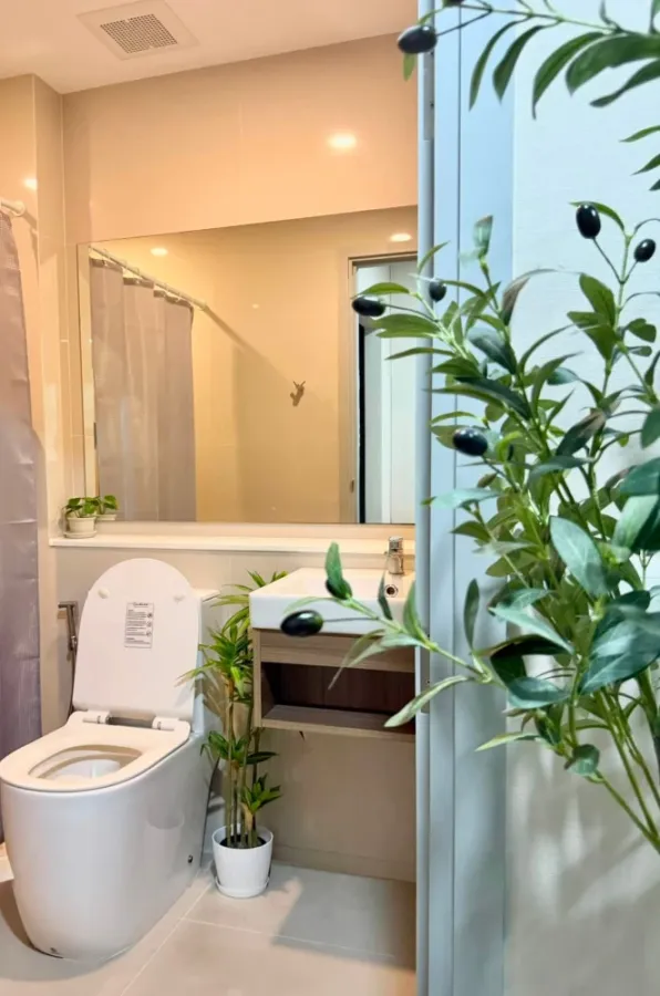 Selling Aspire Asoke - Ratchada, Building E, 3rd floor. Bright and comfortable room, very livable. Book quickly!