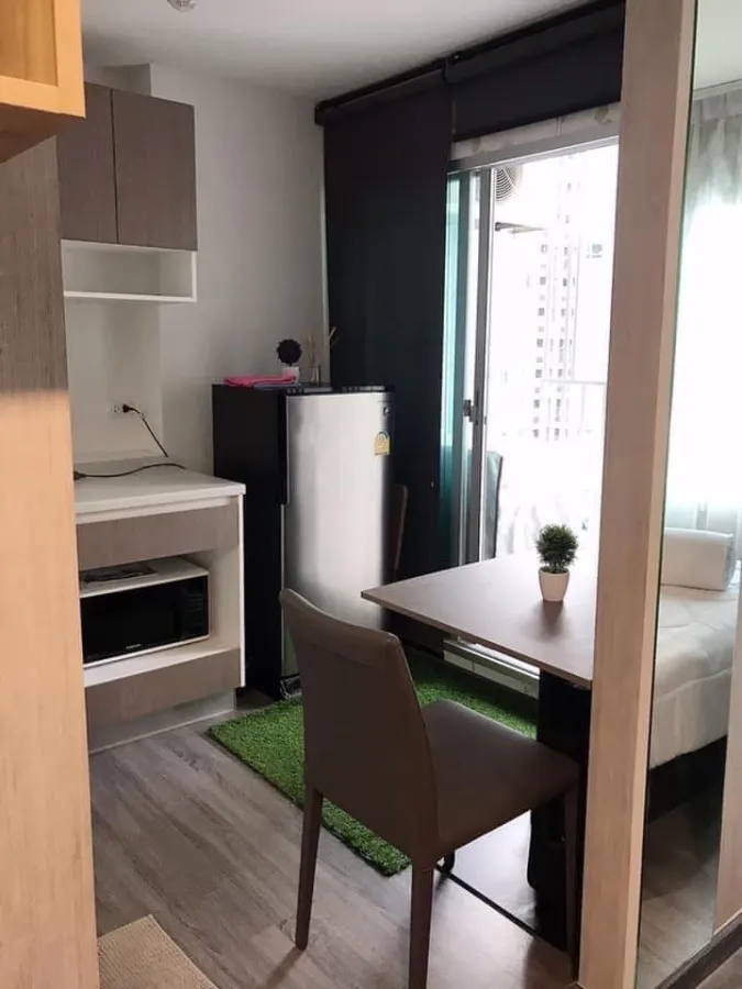 ขาย ให้เช่า The Trust Condo @ BTS Erawan ชั้น 14 ทิศเหนือ วิวดี แต่งครบครัน พลาดแล้วจะเสียใจ