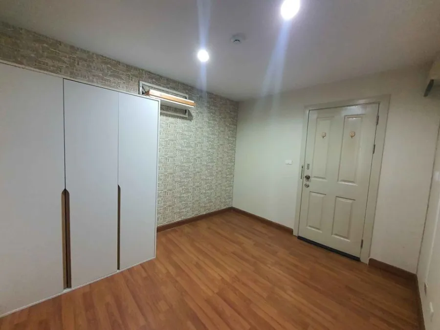 ขายคอนโด Regent Home 25 Tiwanon 1 ห้องนอน 1 ห้องน้ำ ชั้น 8 อาคาร c ราคาดี จองได้เลยจ้า