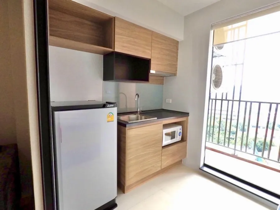 For rent: Brix Condominium. The room is decorated in a minimalist tone. Minimalist, easy on the eyes. You will definitely feel comfortable. It's good
