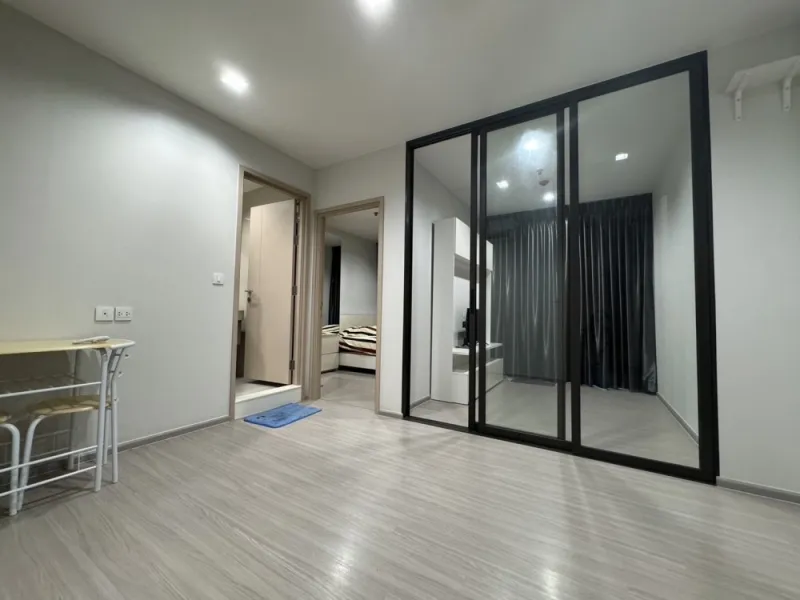 ขาย ให้เช่า ไลฟ์ สาทร - เซียร์ร่า ห้องกว้างขวาง กั้นเป็นสัดส่วน เดินทางสะดวก ไม่จองคือพลาด