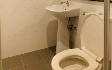 For rent, Regent Home 25, partitioned rooms, fully furnished, ready to use electrical appliances, book now.