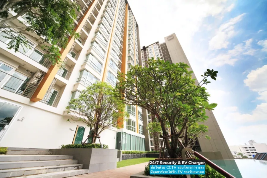 Selling U Delight @ Jatujak Station, a rare corner unit with unobstructed city views, close to BTS and MRT.