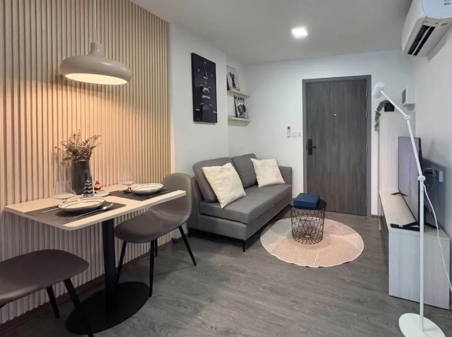 For rent: Kave Wonderland 1-bedroom apartment. Minimalist style decor, fully furnished, great location. Book now!