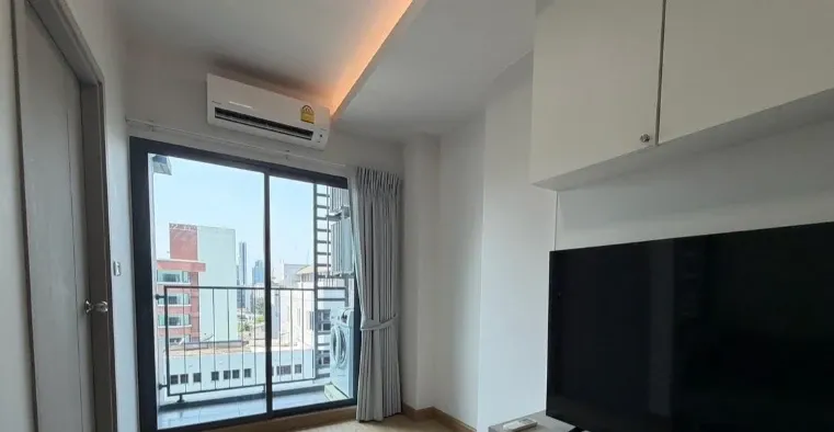 For rent: Ideo Sukhumvit 93, 8th floor, fully furnished unit. Very comfortable and ready to move in. Book now! Don't miss out! Act fast!