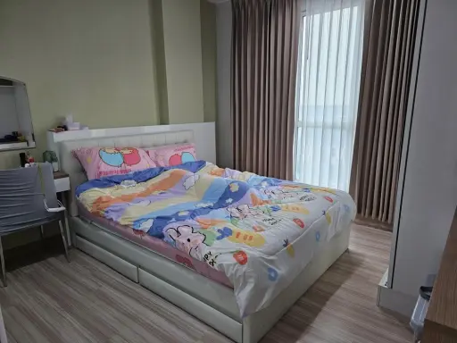 For rent: The Hotel Service, 1 bedroom, high ceilings, airy and comfortable. Affordable price Hurry and reserve before you miss it.