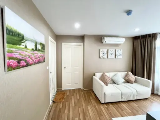 For sale: Miami Bangpu, a lovely room with a theme-controlled decor. Comes with all the amenities. Just bring your bags and move in!
