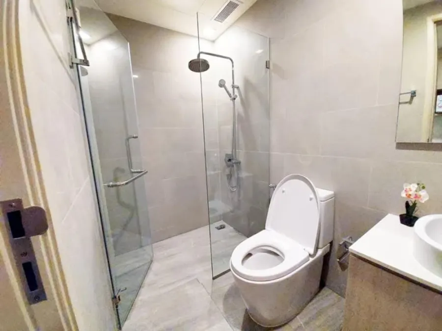 For sale: Infinity One, a nice room, comes with complete furniture and appliances. Hurry and book now, don't miss out.