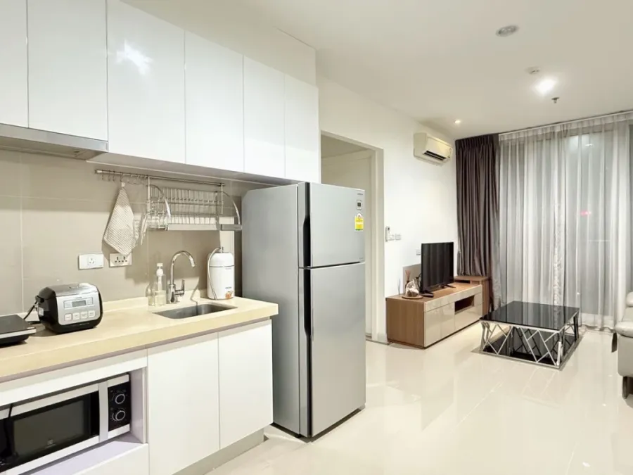 For rent: TC Green, 28th floor, spacious and comfortable room, fully furnished. Reserve now, don't miss out!