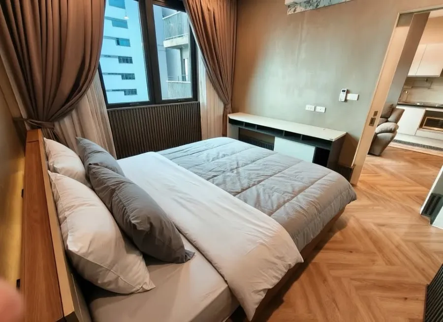 ให้เช่า Astro Condominium ห้องกว้างพื้นที่ใช้สอยเยอะ ตกแต่งสวยคุมโทน เฟอร์ครบครัน จองเลย