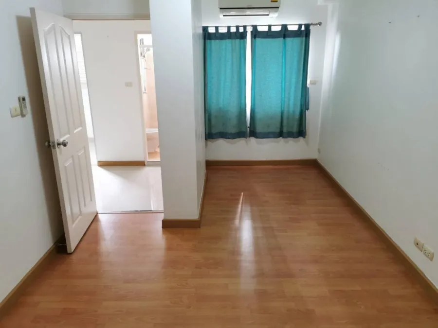 ขาย คอนโด ซิตี้ โฮม สุขุมวิท 101 ห้องกว้าง ชั้นล่าง วิวสระ ราคาดี รีบจองเลย!