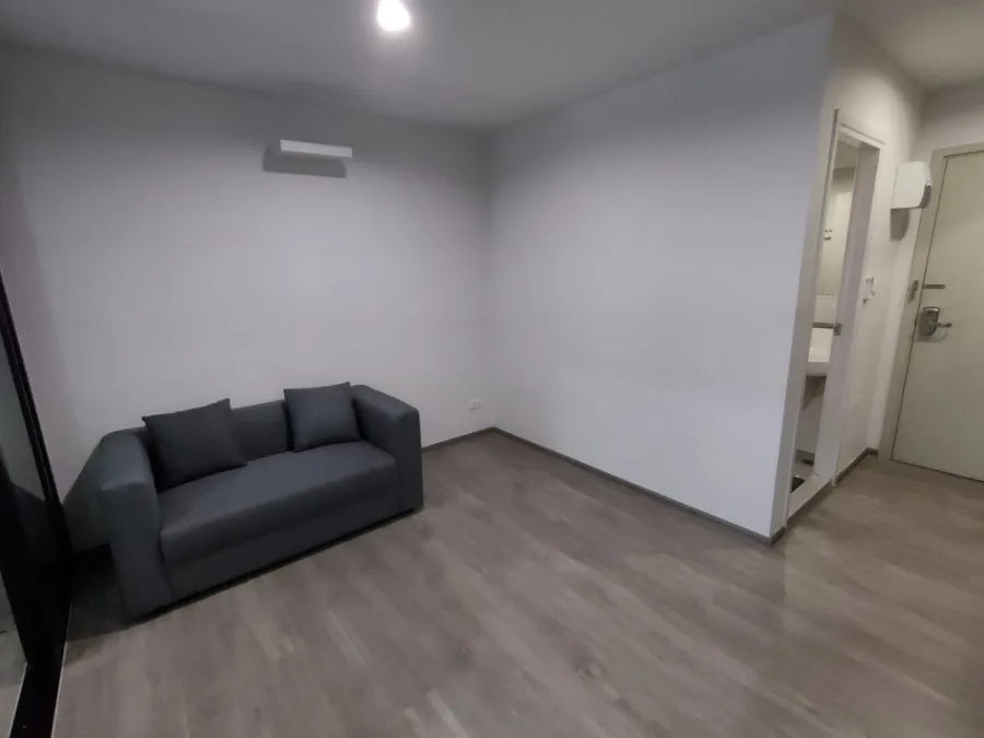 Condo for sale, Reach Phahonyothin 52, nice room, fully furnished, complete electrical appliances, good price, hurry and reserve before you miss out.