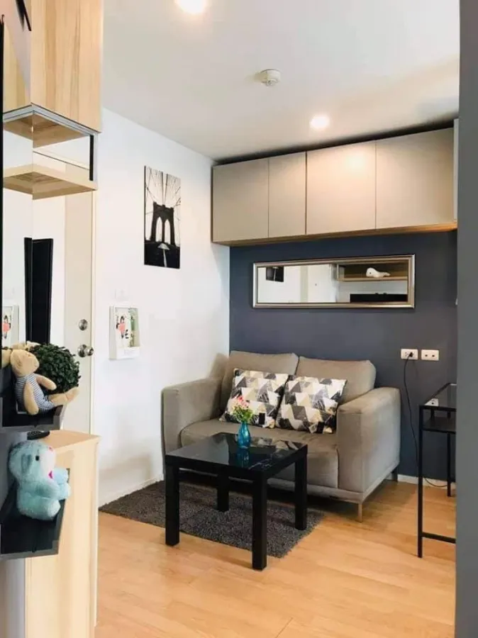 For rent, Lumpini Ville On Nut 46, this room is decorated in tone control, the price is very good, the mattress is thick and soft. I need this room