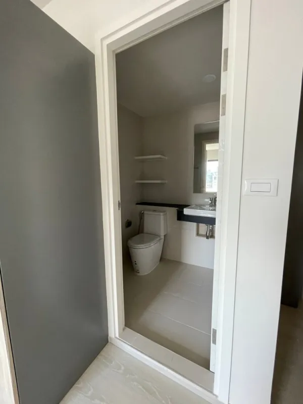 ขาย ฟีล พหล 34 ชั้น 8 ห้องมุม ตกแต่งครบ Fully Furnished มี Walk in Closet บอกเลย น่าอยู่สุดๆ