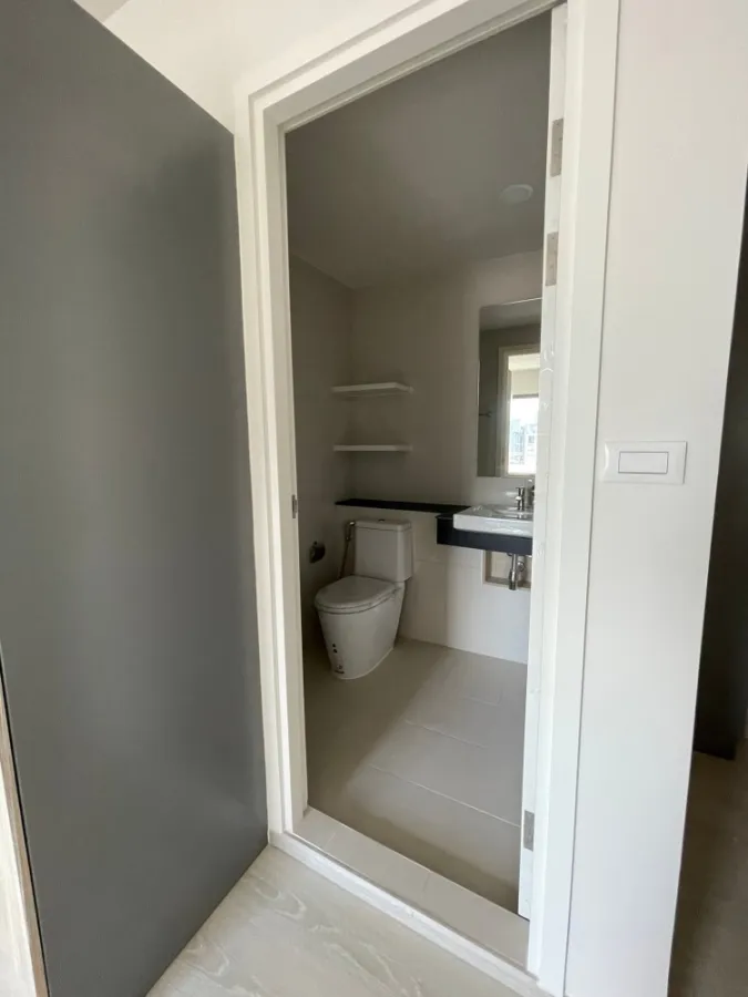 ขาย ฟีล พหล 34 ชั้น 8 ห้องมุม ตกแต่งครบ Fully Furnished มี Walk in Closet บอกเลย น่าอยู่สุดๆ