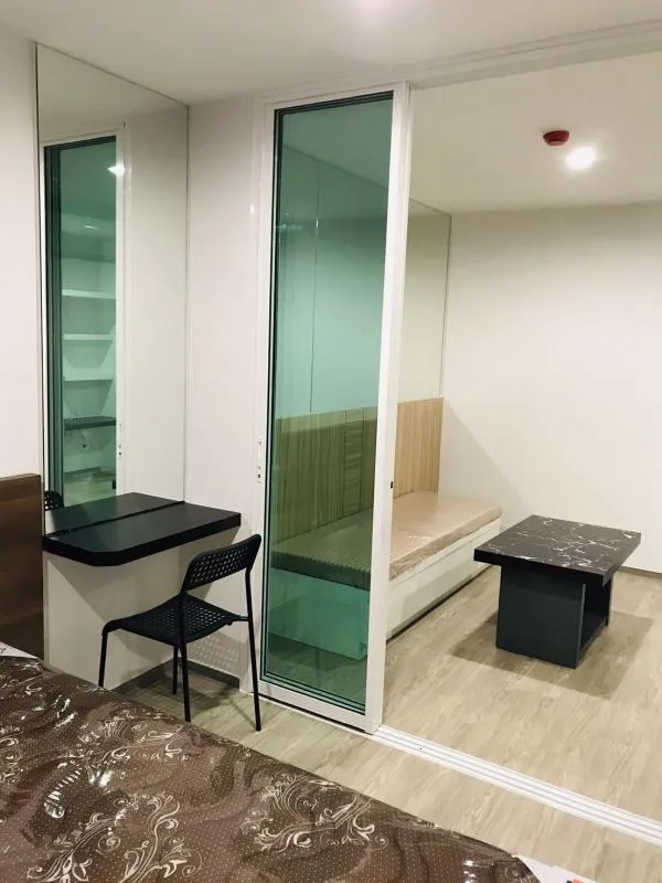 Condo for rent, Regent Home Sukhumvit 97/1, beautiful room, very new furniture, digital door, a lot of furniture, there is a washing machine, do not miss it.