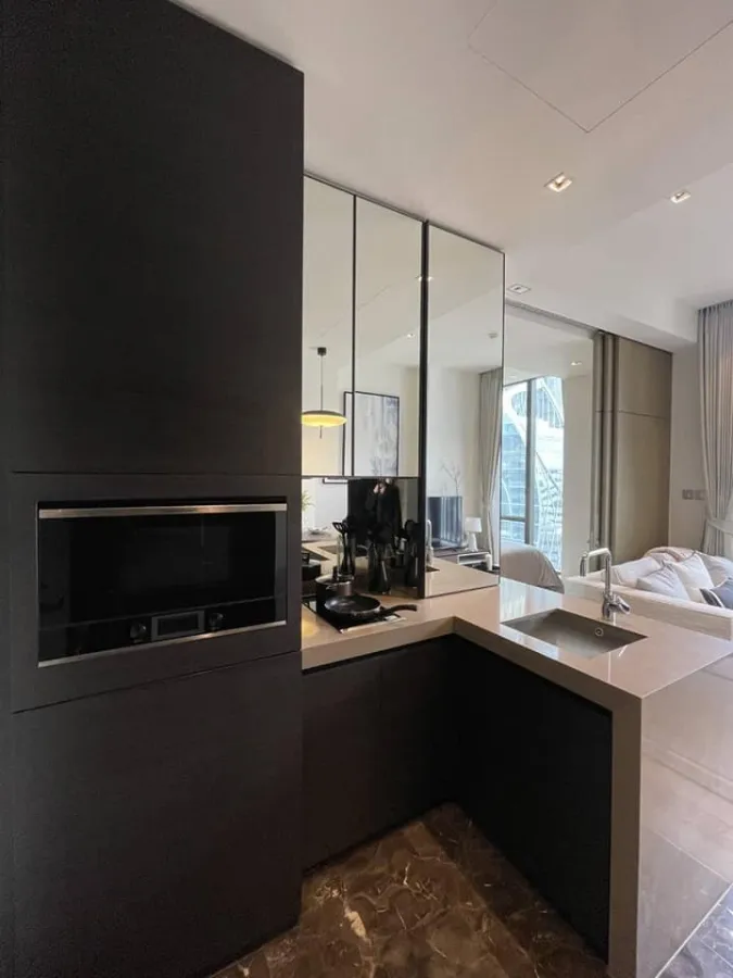 ให้เช่า คอนโด 28 ชิดลม ตกแต่งบิ้วอินหรูหรา น่าอยู่ ชั้น 12A พร้อมหิ้วกระเป๋าเข้าอยู่ได้เลยค่ะ