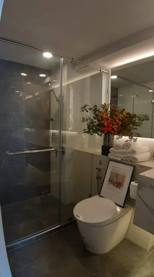 Selling down payment Origin Plug & Play Srinakarin, 19th floor room, Duo space style, high ceiling, not cramped, must reserve