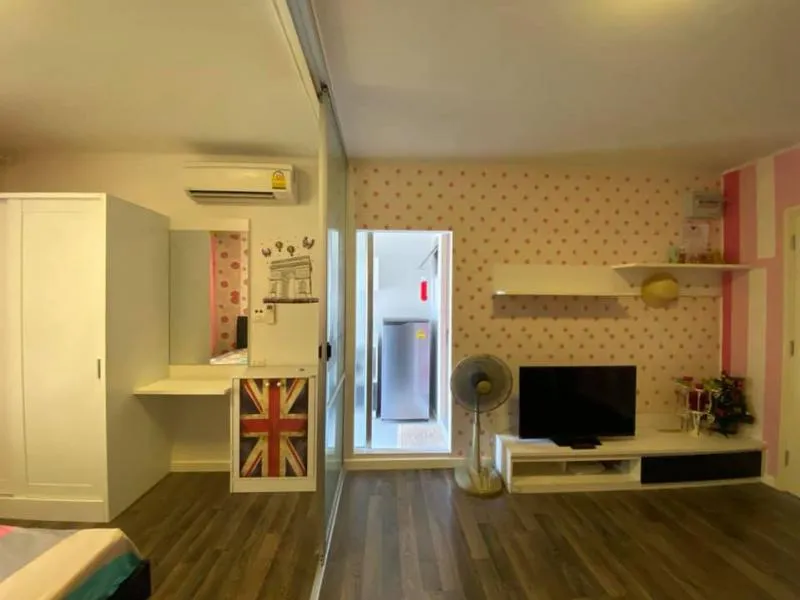 ขาย D Condo สุขุมวิท 109 สภาพมือ 1 ตกแต่งเฟอร์นิเจอร์พร้อมเข้าอยู่ คุ้มราคา ห้องสวยมาก ด่วนๆ