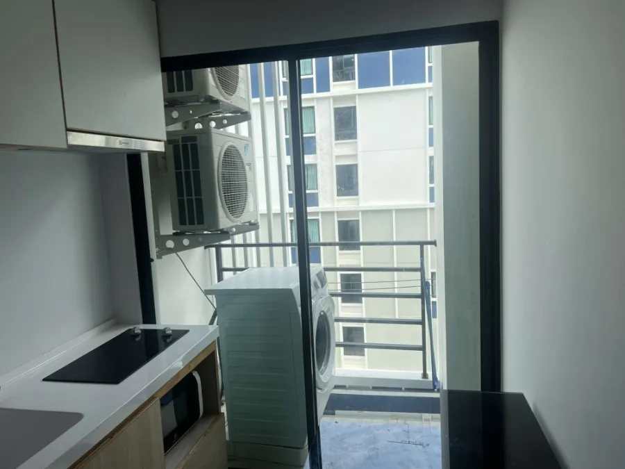 For rent, V Condo Salaya, comes with complete decorations. Interested, hurry and reserve now. Don't miss out.