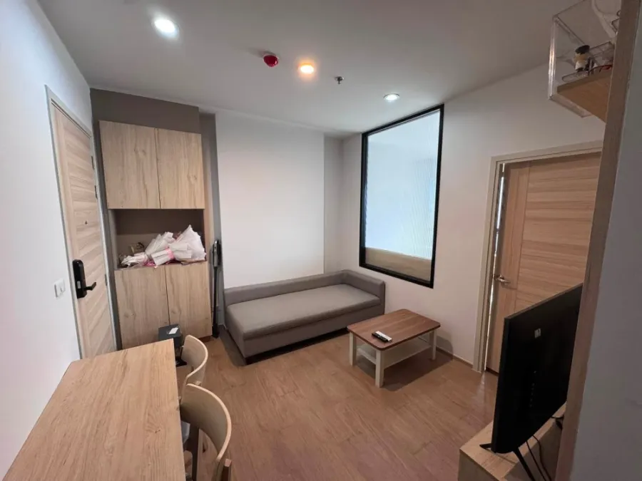 Common TU, 17th floor, fully furnished unit for rent. Book now! Don't miss out!